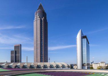 Ticaret Fuarı kule Messeturm: ve Frankfurter yanındaki Marriott hotel