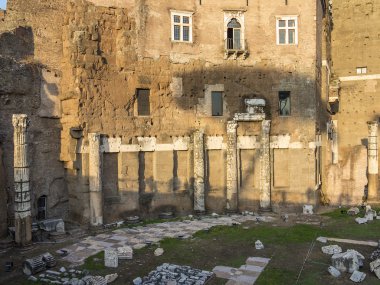 Trajan'ın Pazar (Mercati di Borghese'nin) Roma kalıntıları