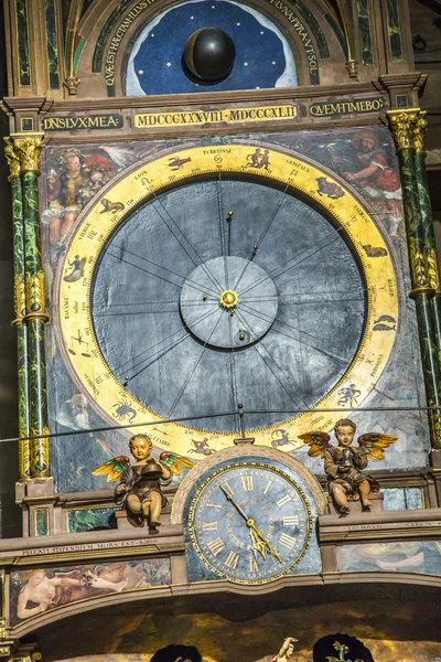 Relógio astronómico na Catedral de Estrasburgo — Fotografia de Stock