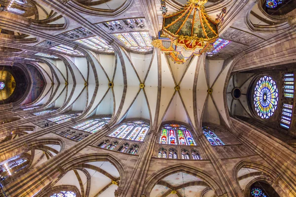 Techo de la famosa Catedral de Estrasburgo — Foto de Stock