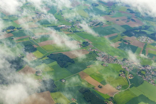 Antenne ländlicher Raum in der Nähe des Flughafens München im Erdinger Moos — Stockfoto