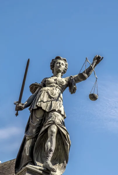 Statua della Giustizia (Justitia) a Francoforte — Foto Stock