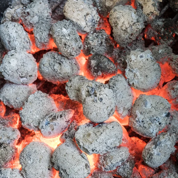 Textur embers närbild, glöd efter en brand — Stockfoto