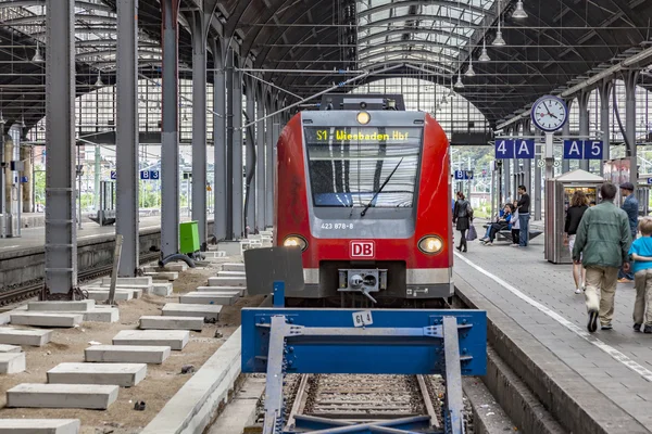 Estación de tren en Wiesbaden, Alemania —  Fotos de Stock