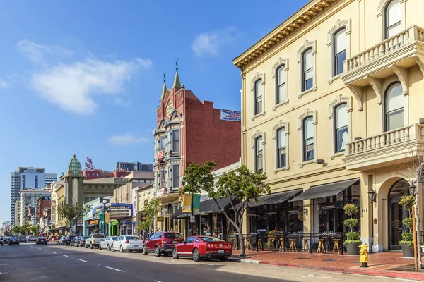 Facade of historic houses in the gaslamp quarter in San Diego — Stock Photo, Image