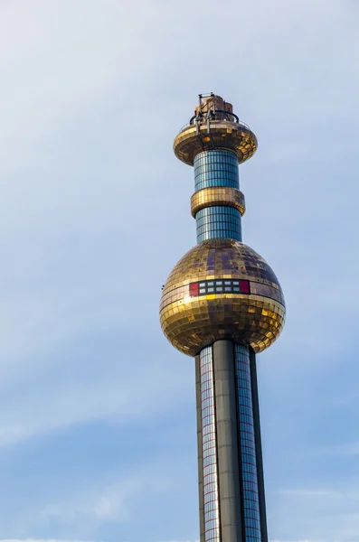 Turm der Müllverarbeitungsanlage in Wien — Stockfoto
