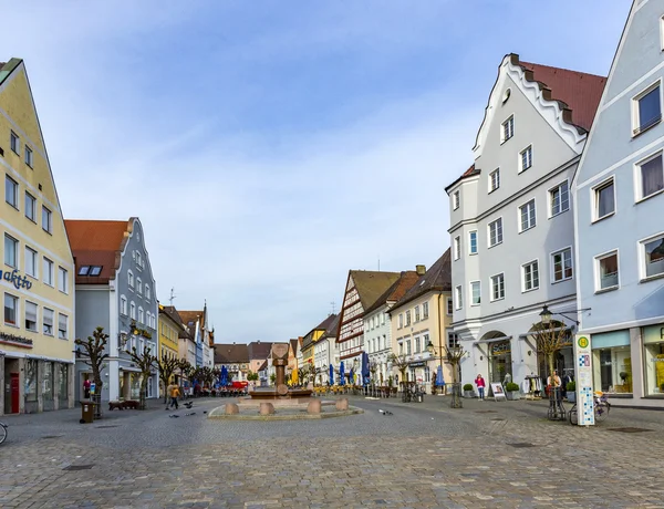 People in the old  pedestrian zone in Guensburg — Stock Photo, Image
