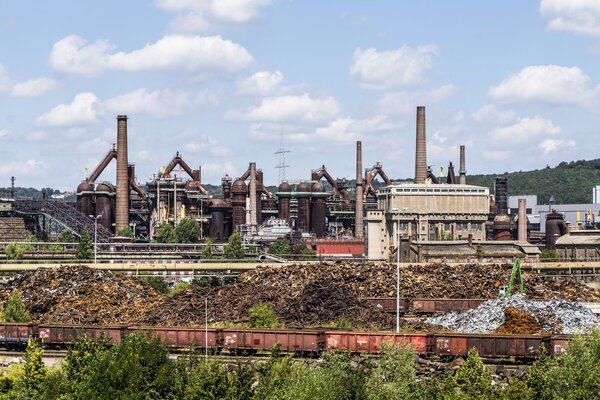 Панорама Фольклингенского металлургического завода в Сааре
 