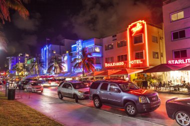 gece manzaraya ocean drive miami beach, florida