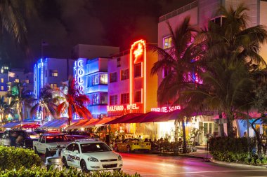gece manzaraya ocean drive miami beach, florida