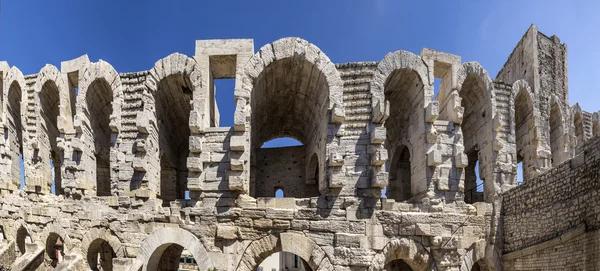Vista sulla famosa arena di Arles, Francia — Foto Stock