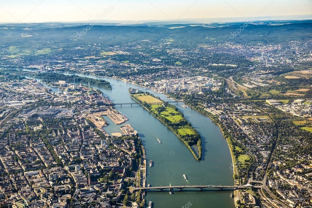 Aerial view to Mainz and river Rhine — Stock Photo © Hackman #121979170