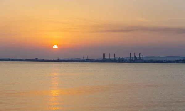 Raffinerie de pétrole à Marseille — Photo