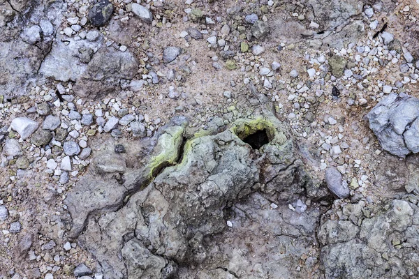 Fumerolles dans le paysage en Dominique — Photo