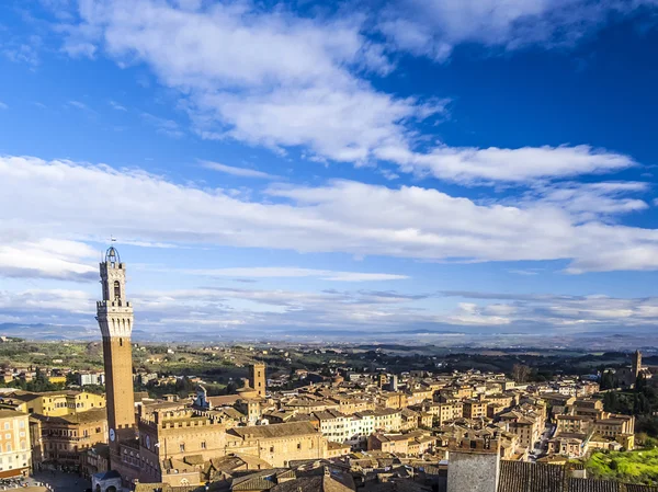 Palazzo Publico y Piazza del Campo en Siena, Italia, histórico — Foto de Stock