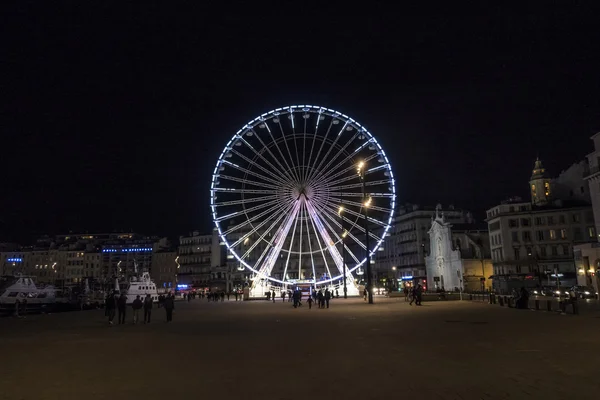 Ferris wheel by night at the old harbor in Marseille — Stock Photo, Image