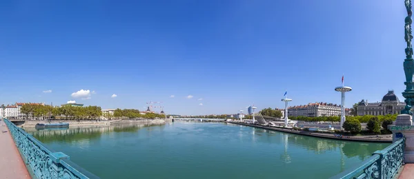 Vista al Ródano de Rriver y el horizonte de Lyon — Foto de Stock