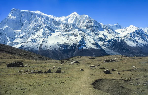 Vista da face norte de Annapurna II e Annapurna IV de Kicho v — Fotografia de Stock