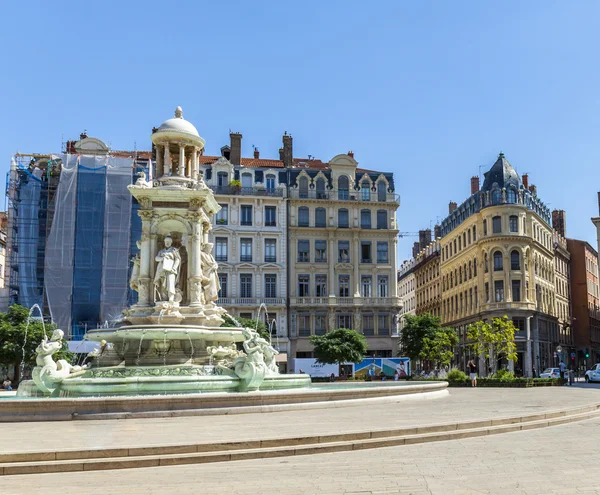 Fontänen på Jakobinskas place i Lyon, Frankrike — Stockfoto