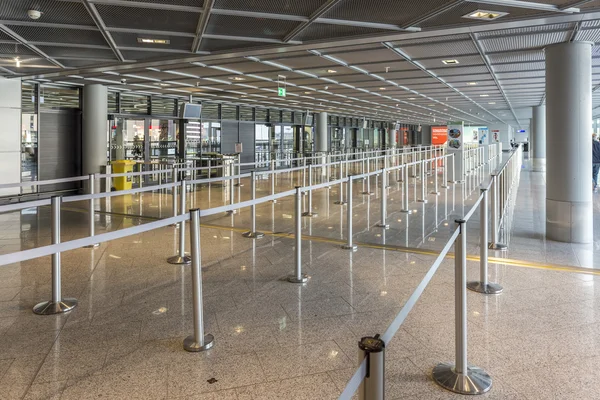 Bagagem despachada no terminal em Frankfurt — Fotografia de Stock