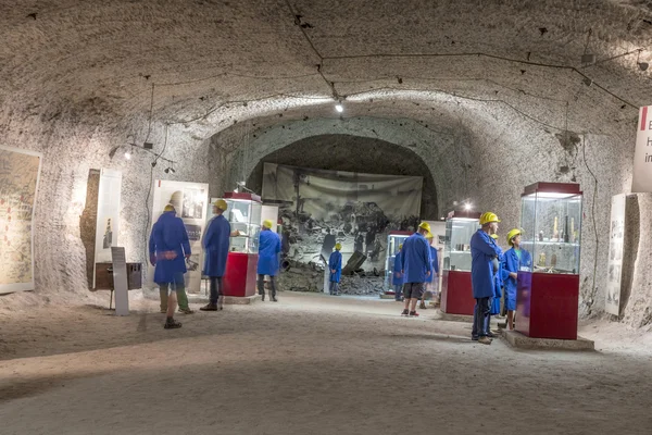 Pessoas visitam a usina de mineração Sondershausen na Alemanha — Fotografia de Stock