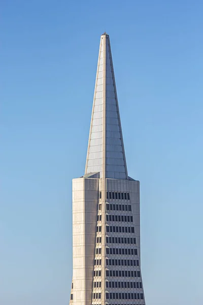 2012年6月20日 サンフランシスコのクレイ通りとワシントン通りの間にある600モンゴメリー通りにあるトランスアメリカ ピラミッドは スカイラインで2番目に高い高層ビルである — ストック写真