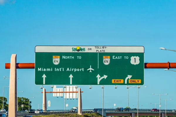 Miami Usa Aug 2014 Miami Highway Vanaf Het Vliegveld Richting — Stockfoto
