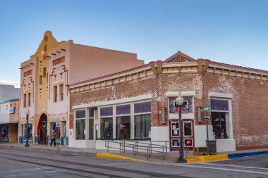 Silver City, ABD - 1 Ocak 2020: New Mexico, ABD 'deki Silver City hayalet kasabasındaki eski tarihi bina.