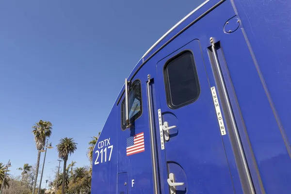 Santa Barbara Sua Mar 2019 Trenul Surfliner Pacific Intră Gară — Fotografie, imagine de stoc