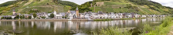 Zell Niemcy Lipca 2020 Malowniczy Widok Wioskę Zell Dolinie Moselle — Zdjęcie stockowe
