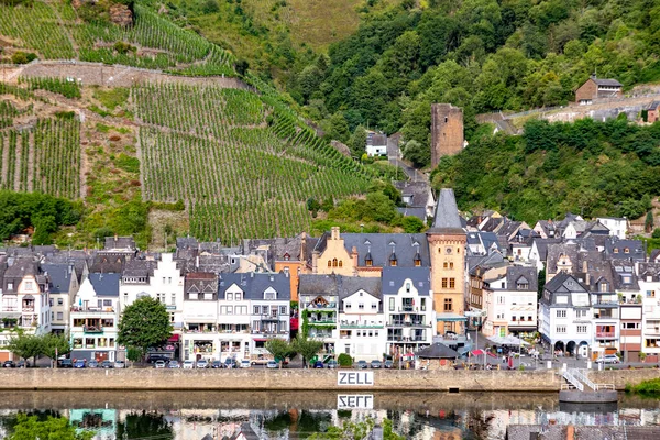 Zell Almanya Temmuz 2020 Moselle Vadisi Ndeki Zell Köyüne Manzara — Stok fotoğraf