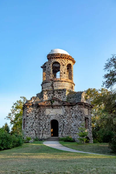 Schwetzingen Tyskland September 2020 Ruinerna Templet Mercury Park Schwetzingen Tyskland — Stockfoto