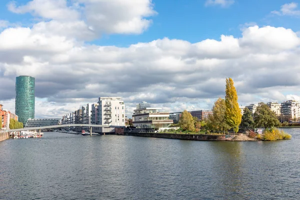 Frankfurt Alemania Octubre 2020 Torre Westhafen West Marina Frankfurt Main —  Fotos de Stock