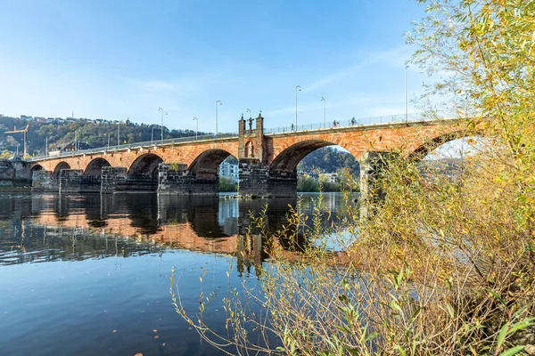 Παλιά Ρωμαϊκή Γέφυρα Στο Trier Που Εκτείνεται Στον Ποταμό Mosel — Φωτογραφία Αρχείου
