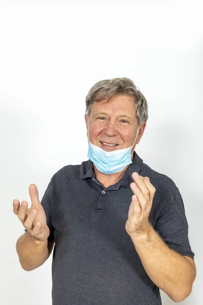 Retrato Del Hombre Que Lleva Una Máscara Para Protección Corona —  Fotos de Stock