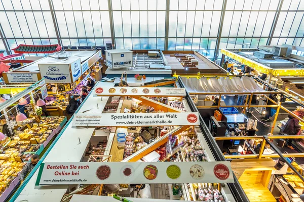 Frankfurt Duitsland November 2020 Mensen Winkelen Graag Kleinmarkthalle Frankfurt Duitsland — Stockfoto