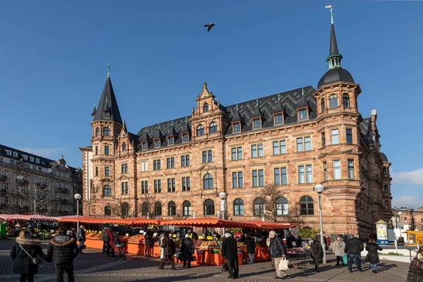 Wiesbaden Alemania Diciembre 2020 Gente Disfruta Comprando Verduras Frescas Hierbas — Foto de Stock