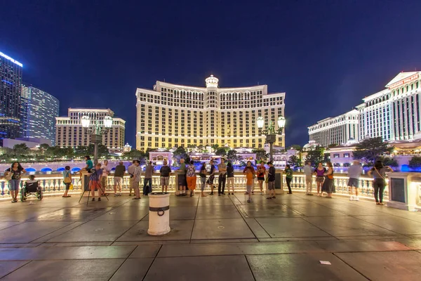 Las Vegas Usa June 2012 People Watch Las Vegas Bellagio — Stock Photo, Image