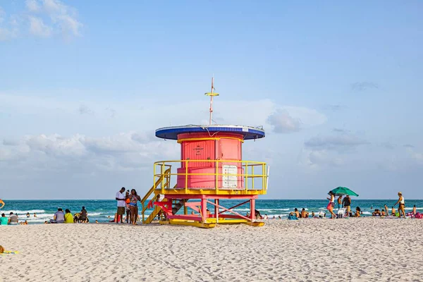 Miami Usa Agosto 2014 Gente Gode Spiaggia Sud Miami Beach — Foto Stock