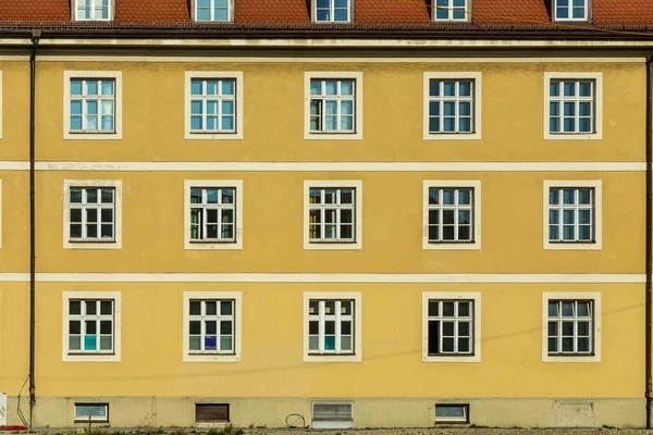 Pared Casa Con Viejas Ventanas Vintage Con Estructura Cruzada Como — Foto de Stock