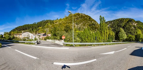 Beaujeu Francja Września 2015 Widok Panoramiczny Wieś Beaujeu Alpach Francuskich — Zdjęcie stockowe