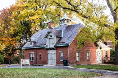 Hartford, ABD - 27 Ekim 2015 Hartford, Connecticut 'taki Harriet Beecher evi. Beecher 'ın eski evi bugünlerde müze olarak hizmet veriyor..