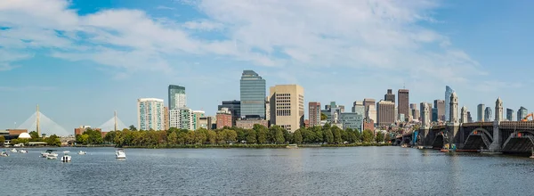 Vacker Utsikt Över Skyline Boston Med Floden — Stockfoto