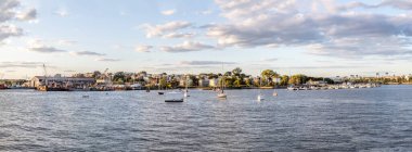 Şafakta Boston 'un manzaralı panoramik silueti