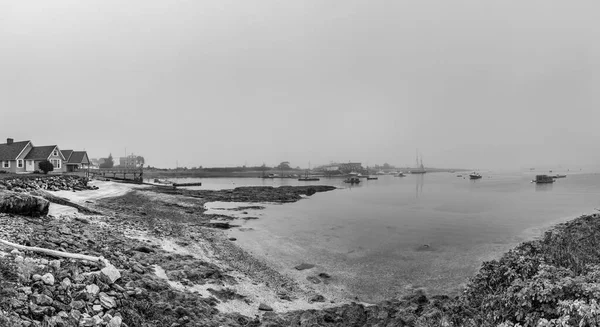 Vista Sul Villaggio Harpswell Con Spiaggia Porto Nella Nebbia — Foto Stock