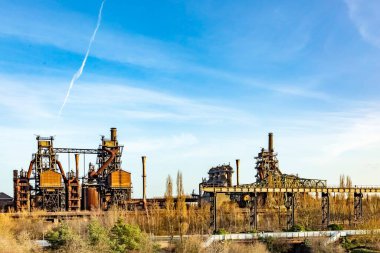 Landschaftspark Duisburg 'daki eski sanayi binası.