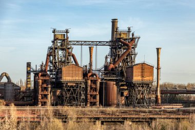 Landschaftspark Duisburg 'daki eski sanayi binası.