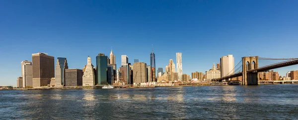 Panorama Manhattanu Widziana Brooklynu Słoneczny Dzień — Zdjęcie stockowe