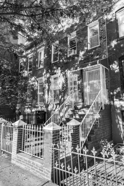 Pequenas Casas Tijolo Rua União Brooklyn Nova York Com Fachada — Fotografia de Stock
