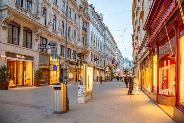 Wien Österrike April 2015 Människor Besöker Graben Wien Natten Graben — Stockfoto